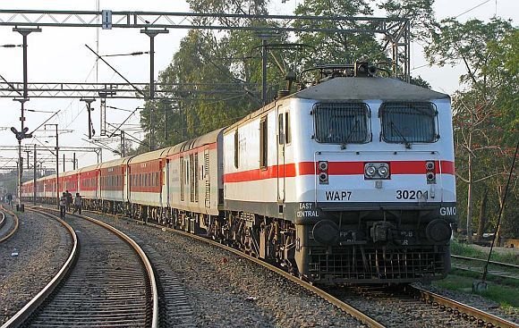Railway Group D Jobs 2025: ITI Not Required, Apply Now